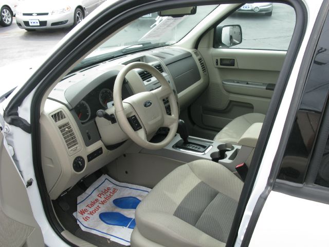 Ford Escape 2008 photo 3