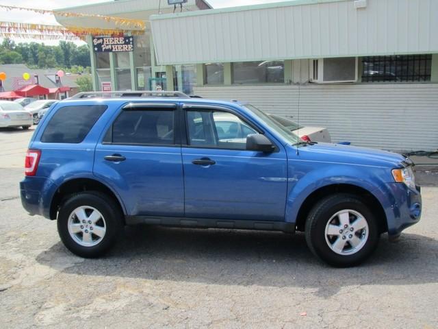 Ford Escape 2009 photo 1