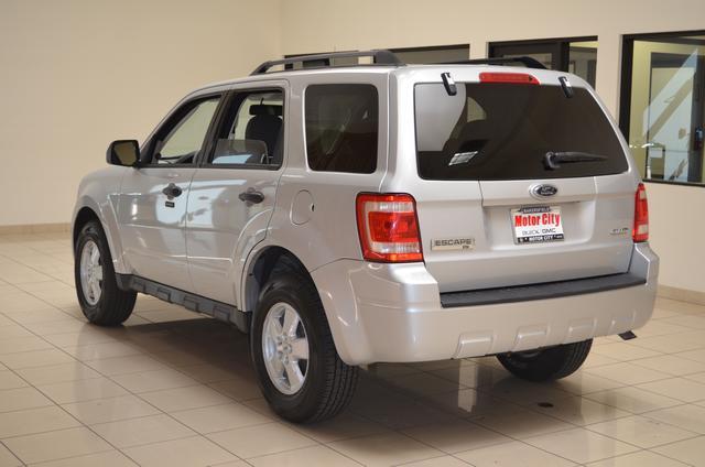 Ford Escape 2009 photo 1