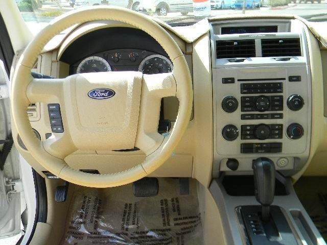 Ford Escape 2009 photo 2