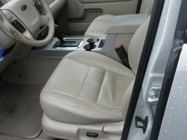 Ford Escape 2009 photo 1