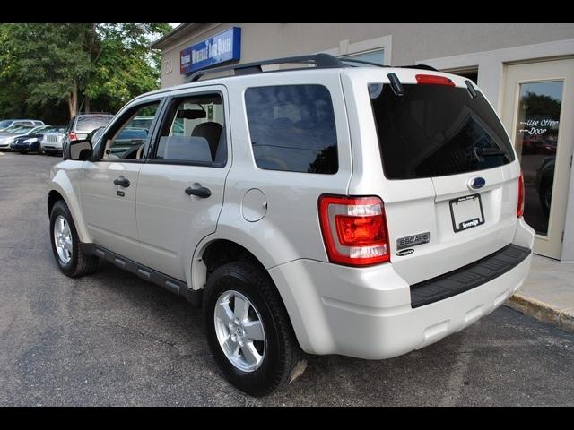 Ford Escape 2009 photo 2