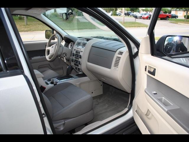 Ford Escape 2009 photo 4