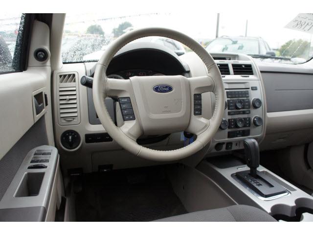 Ford Escape 2009 photo 3