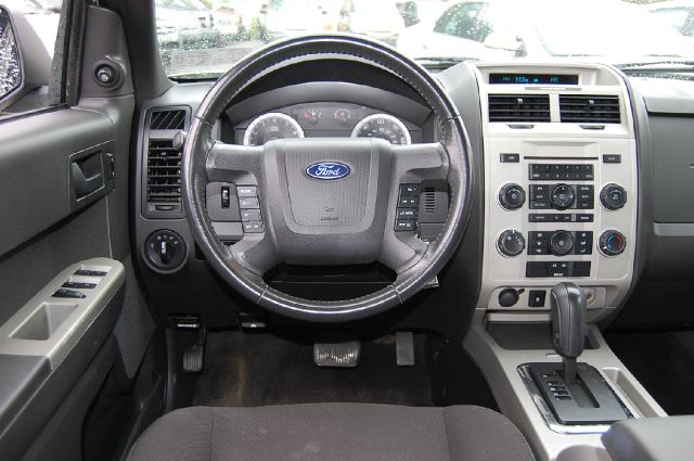 Ford Escape 2009 photo 1