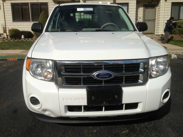 Ford Escape 2010 photo 2