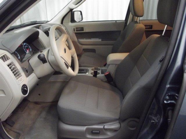 Ford Escape 2010 photo 4