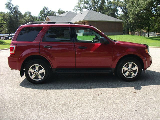 Ford Escape 2010 photo 1