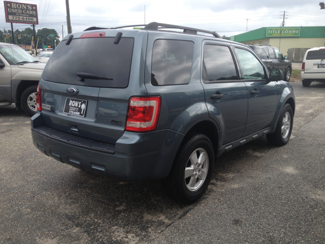 Ford Escape 2010 photo 1