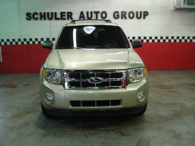 Ford Escape 2010 photo 2