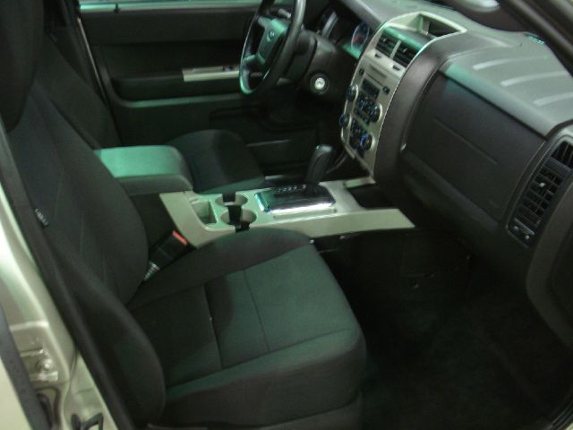 Ford Escape 2010 photo 4