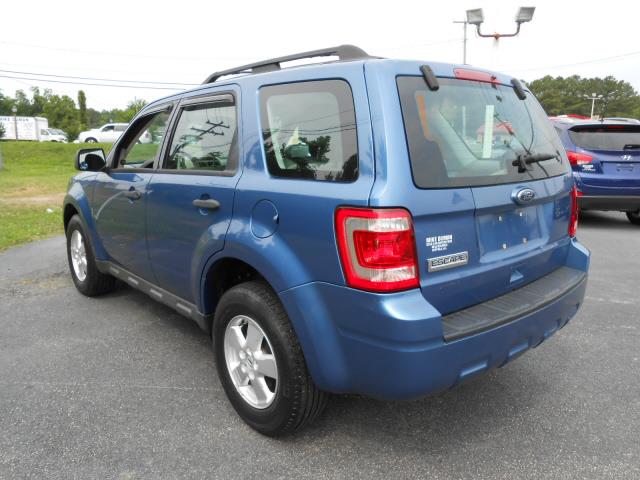 Ford Escape 2010 photo 4