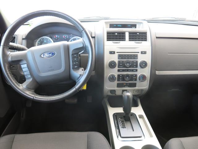 Ford Escape 2010 photo 19