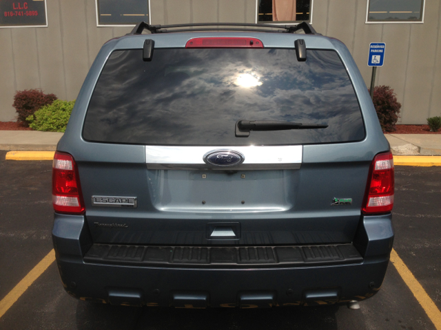 Ford Escape 2010 photo 2