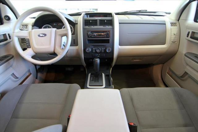 Ford Escape 2010 photo 3