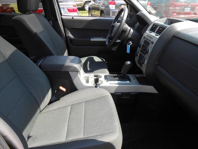 Ford Escape 2010 photo 3