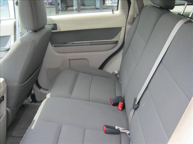 Ford Escape 2010 photo 11