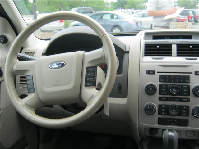 Ford Escape 2010 photo 5