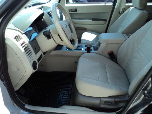 Ford Escape 2010 photo 1