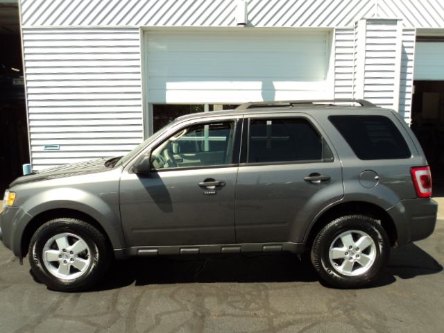 Ford Escape 2010 photo 2