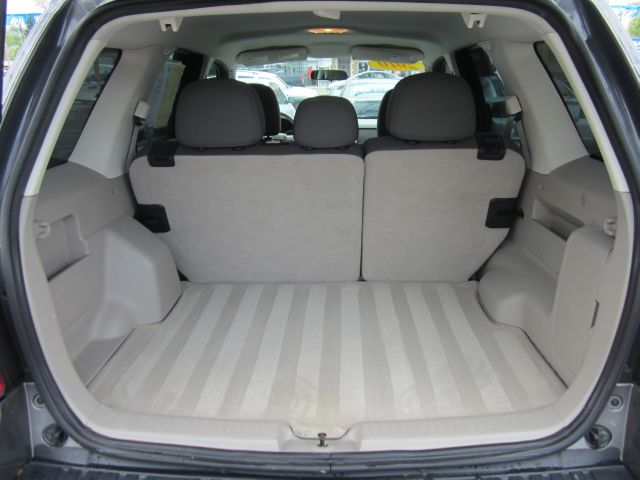 Ford Escape 2010 photo 1