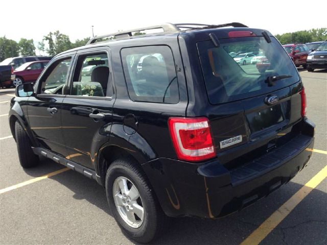 Ford Escape 2010 photo 1