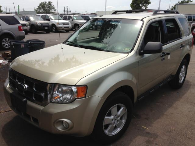 Ford Escape 2010 photo 1