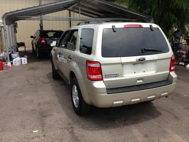 Ford Escape 2010 photo 3