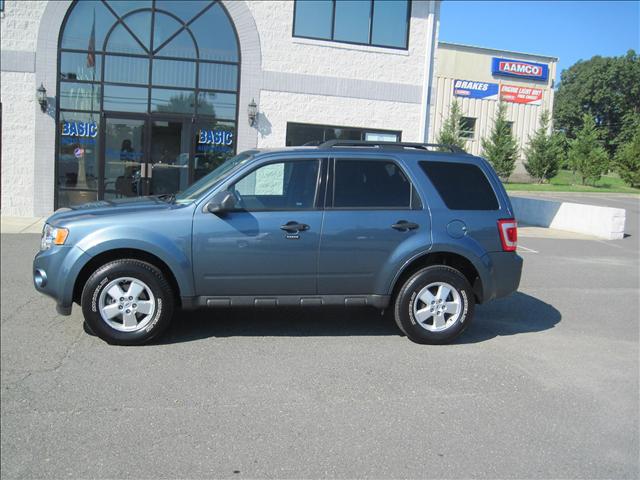 Ford Escape 2010 photo 2