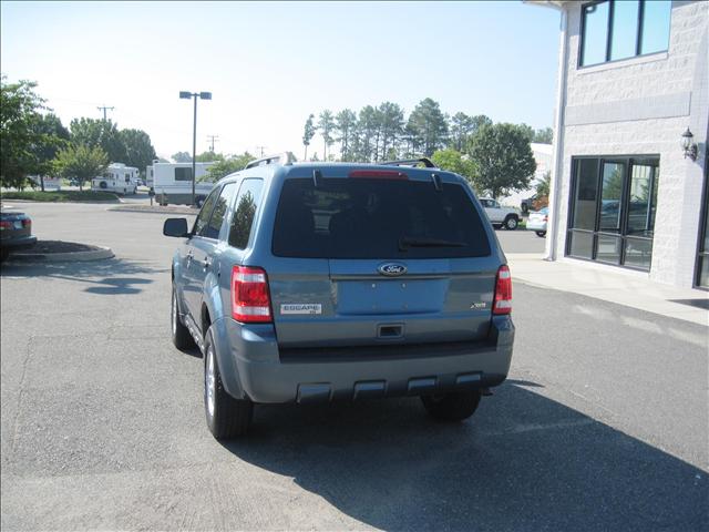 Ford Escape 2010 photo 3