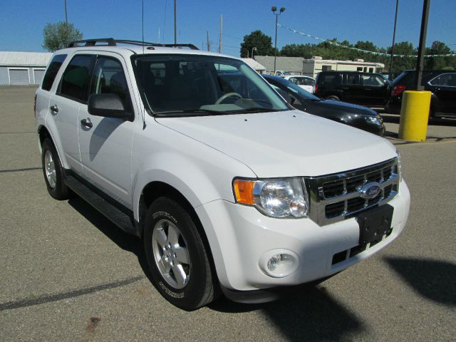 Ford Escape 2010 photo 2