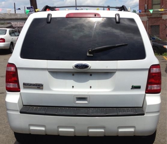 Ford Escape 2010 photo 2