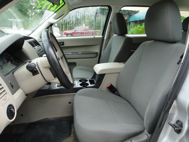 Ford Escape 4DR 4WD BASE AT SUV