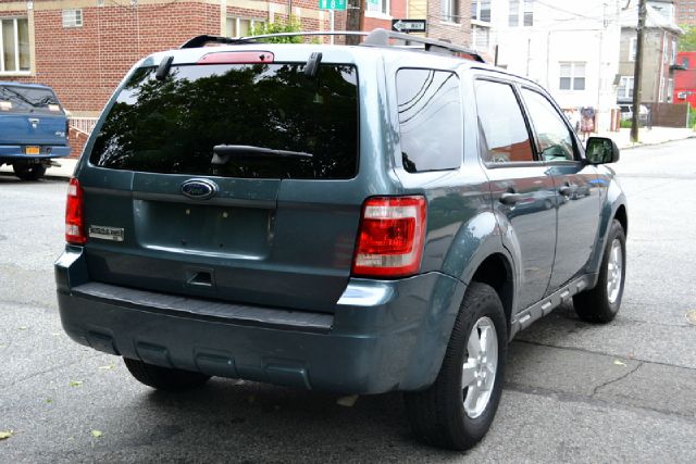 Ford Escape 2010 photo 3