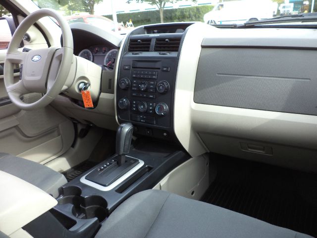 Ford Escape 2010 photo 4