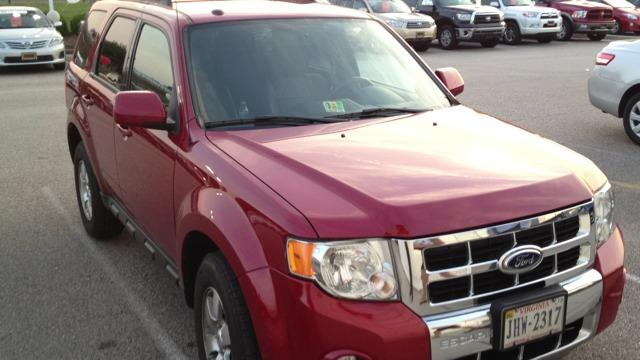 Ford Escape 2010 photo 1