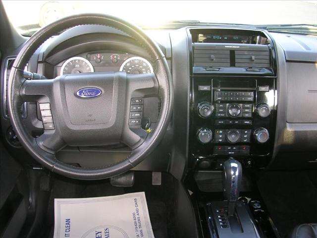 Ford Escape Automatic 4X4 Leather/sunroof Sport Utility