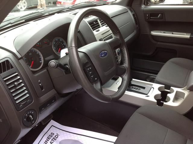 Ford Escape 2010 photo 20