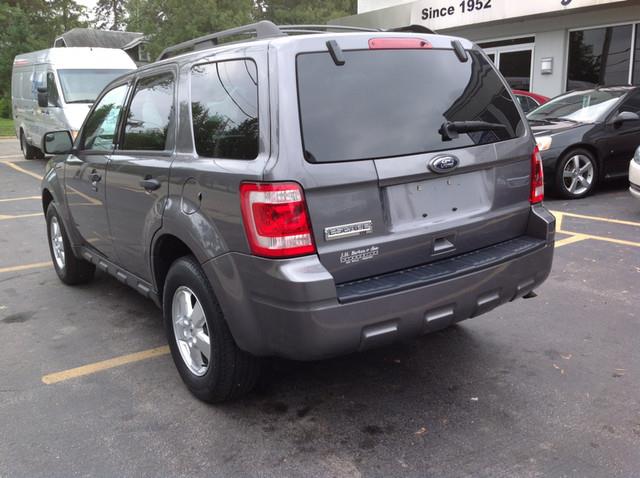 Ford Escape 2010 photo 22