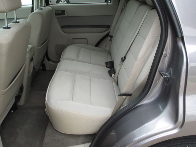 Ford Escape 2010 photo 1