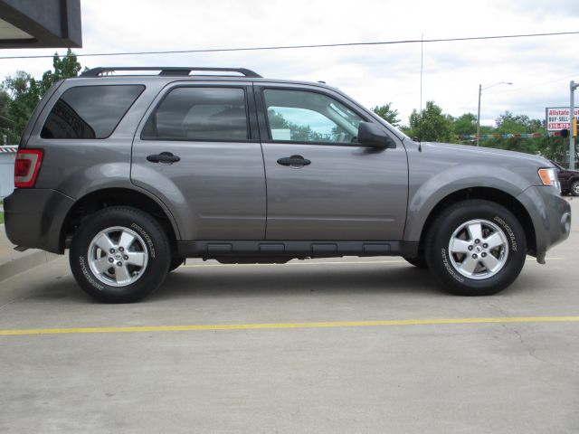 Ford Escape 2010 photo 11