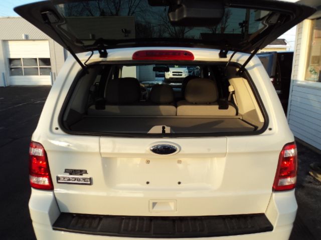 Ford Escape 2010 photo 3