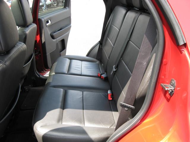 Ford Escape 2010 photo 1