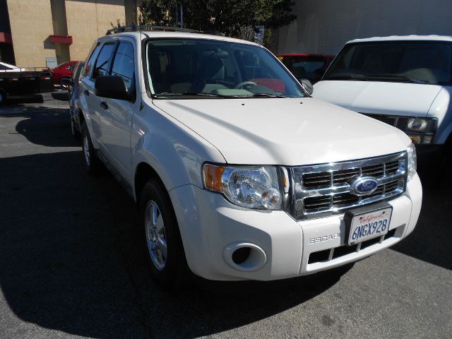 Ford Escape 2010 photo 1