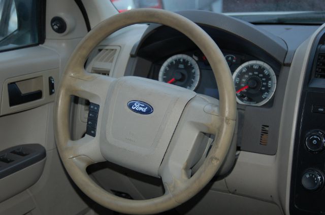 Ford Escape 2010 photo 5