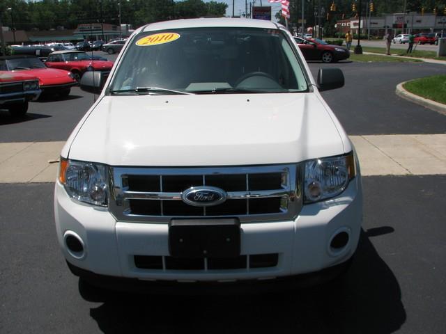 Ford Escape 2010 photo 1