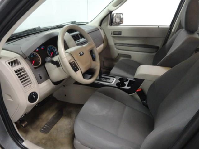 Ford Escape 2010 photo 20