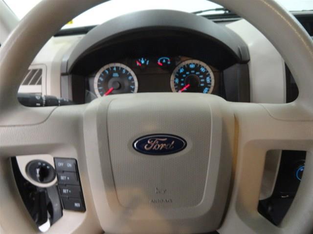 Ford Escape 2010 photo 9