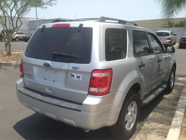 Ford Escape 2010 photo 2