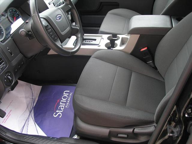 Ford Escape 2010 photo 2